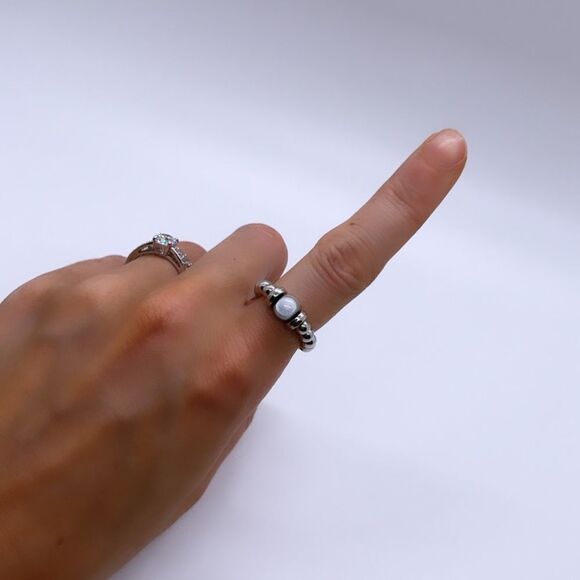 NWT Wool + Pepper Co. Iridescent & Silver Ring - Picture 5 of 6